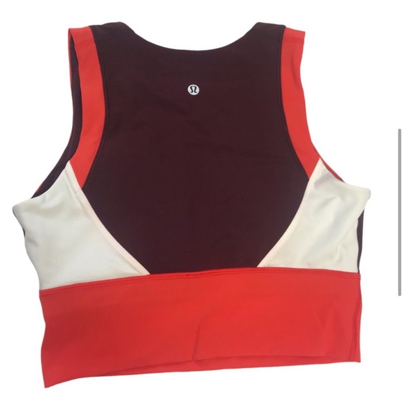 Lululemon • Kick Serve Sweat Bra Size 4 - Picture 4 of 6